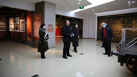 省教育学院领导参观吉林铁路博物馆